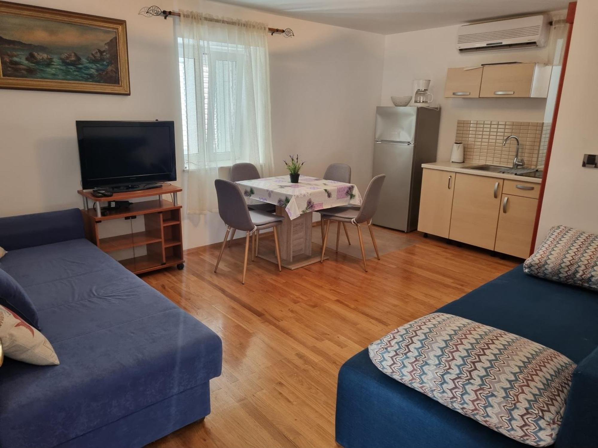 Apartment Ivana *